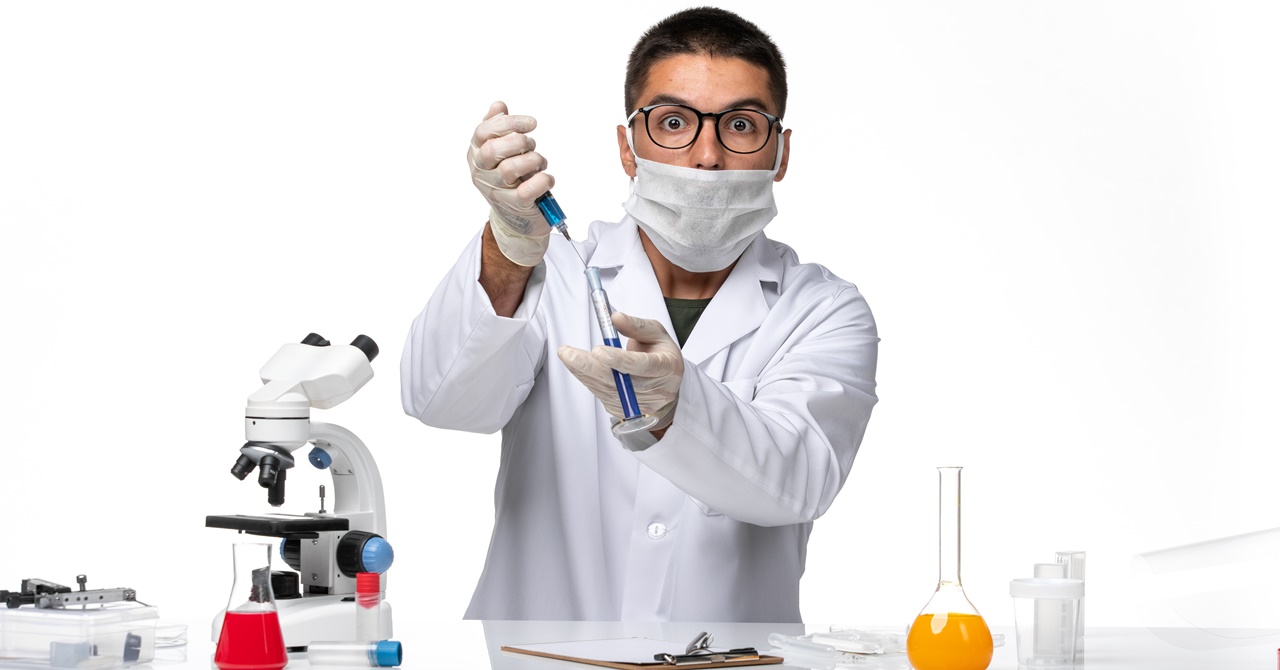 how much biomedical technologist in canada earns